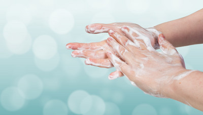 Hände waschen mit Seife