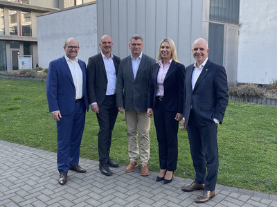 v.l.n.r. Sebastian Polag (CFO), Jörg Marx (COO), Stephan Ringeis    (Aufsichtsratsvorsitzender), Constance von Struensee (CHRO) und    Dr. Markus Horneber (CEO)   Bildnachweis: AGAPLESION 